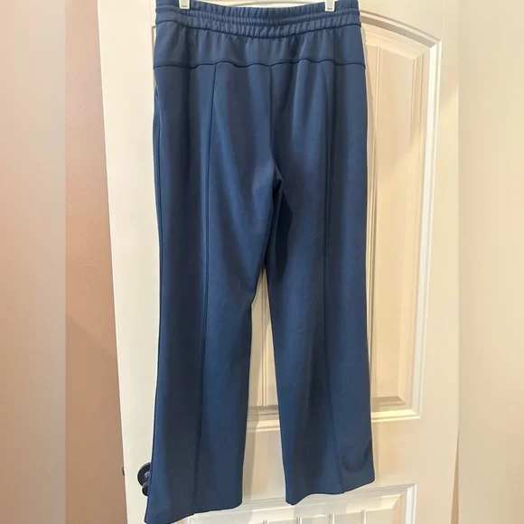 LULULEMON SOFTSTREME WOMENS PANTS SIZE 10! - Picture 2 of 5